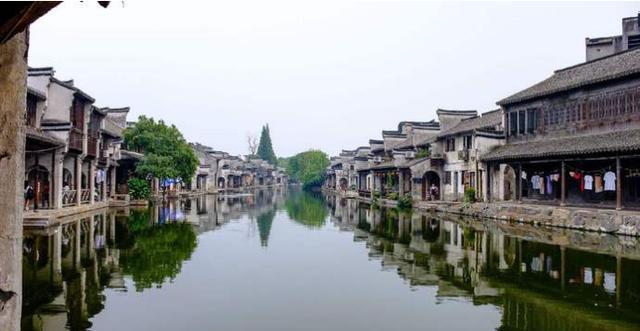 朱棣深夜工作，绝色宫女主动献殷勤！第二天他大怒：杀尽所有尼姑